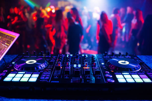 Clubs & Bars